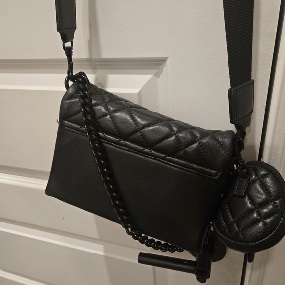 Medium Brixton Lock Shoulder Bag (Used Once) - Picture 2 of 14